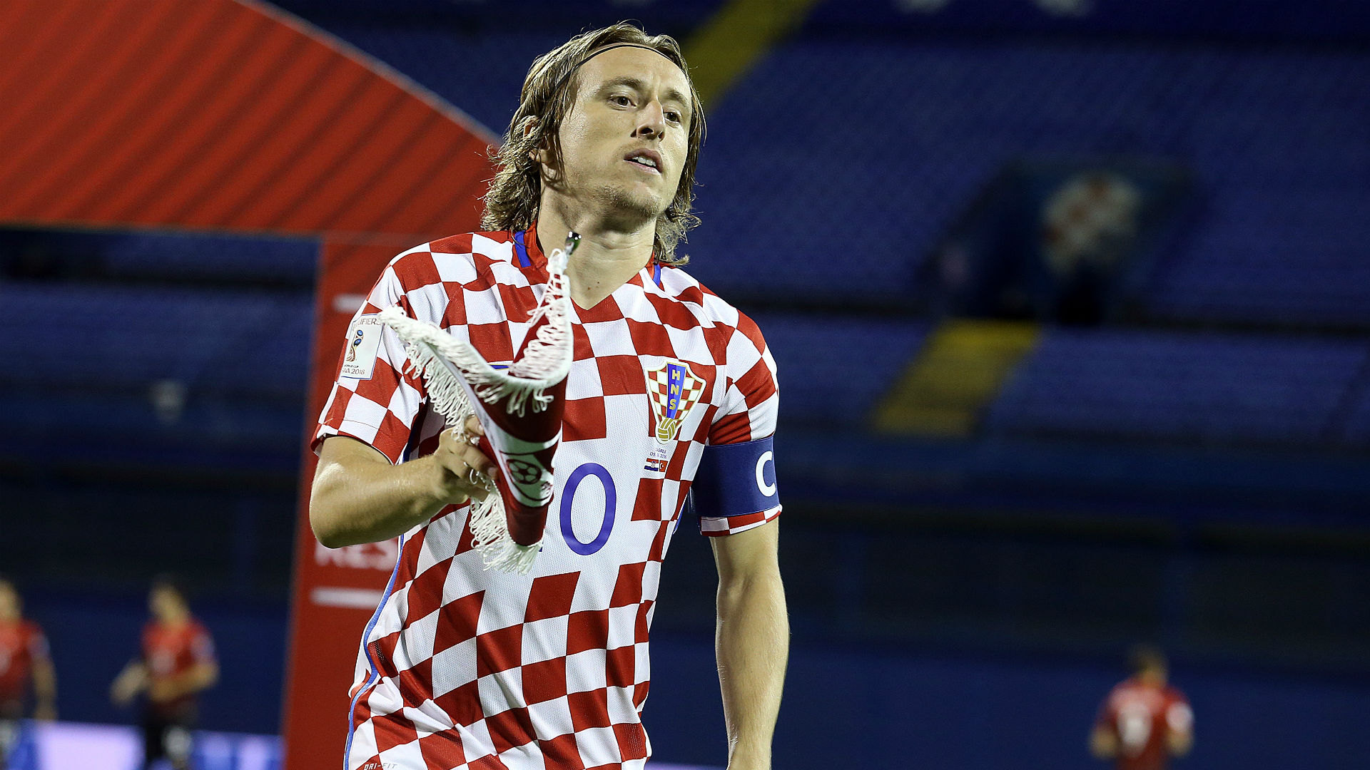 海港客战英博：5外援PK4外援，吾米提江先发，李新翔替补