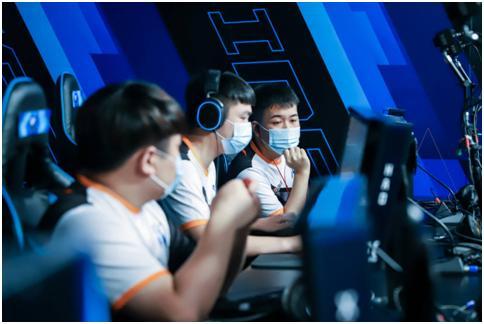 尤其在遵守 尤其在遵守