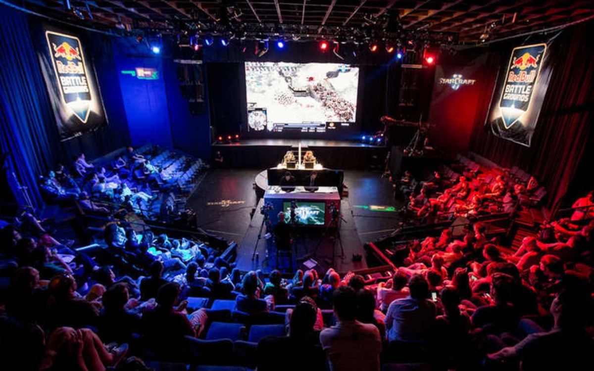 场比赛中展 场比赛中展