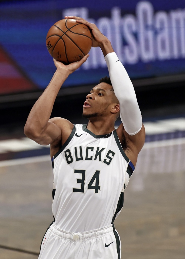 认为拉瑞安